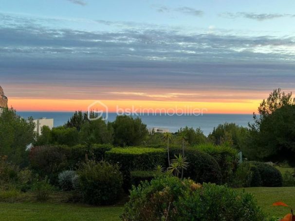 A louer APPARTEMENT DE PRESTIGE T3 59 M2 BORD DE MER CASSIS