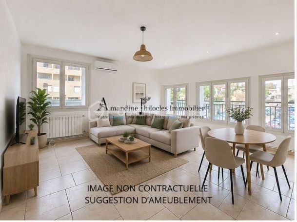 A louer APPARTEMENT T4 94 M2 BORD DE MER LA SEYNE SUR MER
