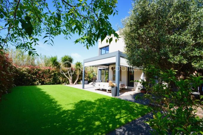 A vendre MAISON  5 PIECES 180 M2 PLAGE à PIED TORREILLES