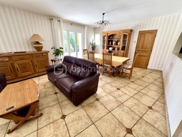 A louer MAISON  5 PIECES 155 M2  LA MOTTE