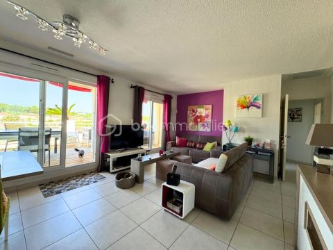 A louer APPARTEMENT T4 76 M2 TERRASSE BORD DE MER BORMES LES MIMOSAS