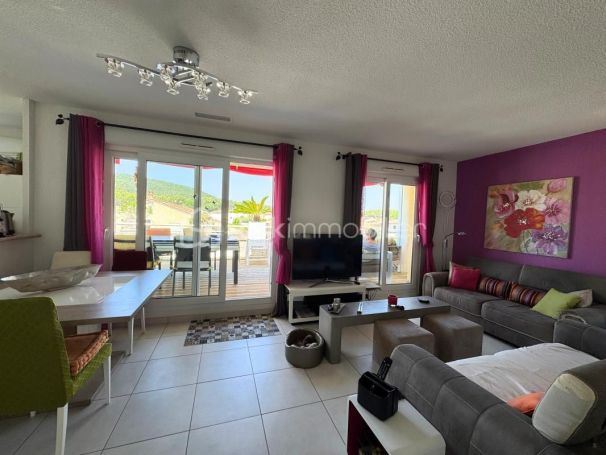 A louer APPARTEMENT T4 76 M2 TERRASSE BORD DE MER BORMES LES MIMOSAS