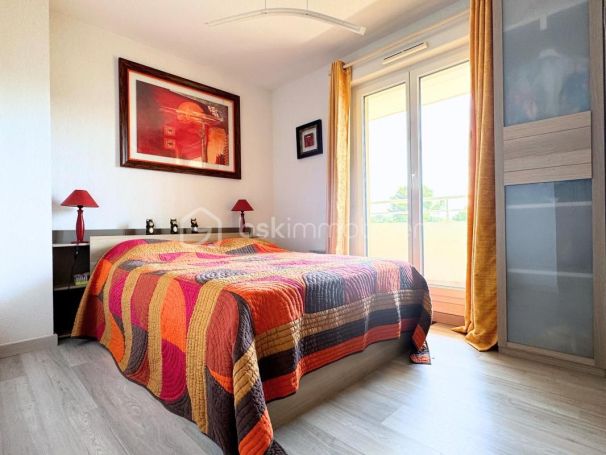 A louer APPARTEMENT T4 76 M2 TERRASSE BORD DE MER BORMES LES MIMOSAS