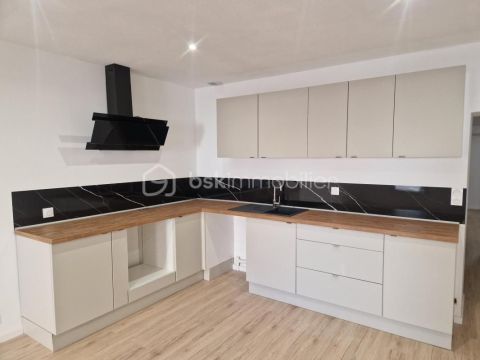 A louer APPARTEMENT NEUF T2 62 M2 TERRASSE BORD DE MER TOULON