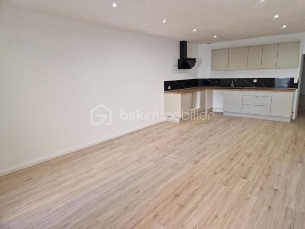 A louer APPARTEMENT NEUF T2 62 M2 TERRASSE BORD DE MER TOULON