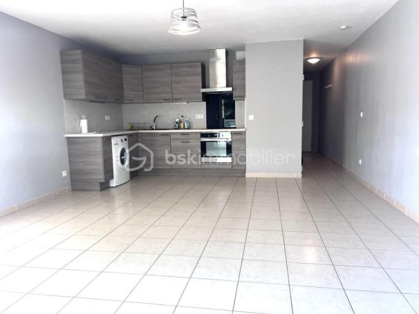 A louer APPARTEMENT T2 42 M2 TERRASSE BORD DE MER FRONTIGNAN