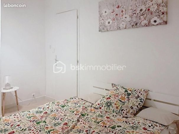 A louer APPARTEMENT T2 45 M2 BORD DE MER TOULON