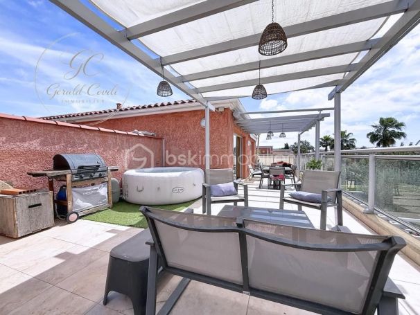 A louer APPARTEMENT DE PRESTIGE T3 73 M2 TERRASSE BORD DE MER MANDELIEU LA NAPOULE