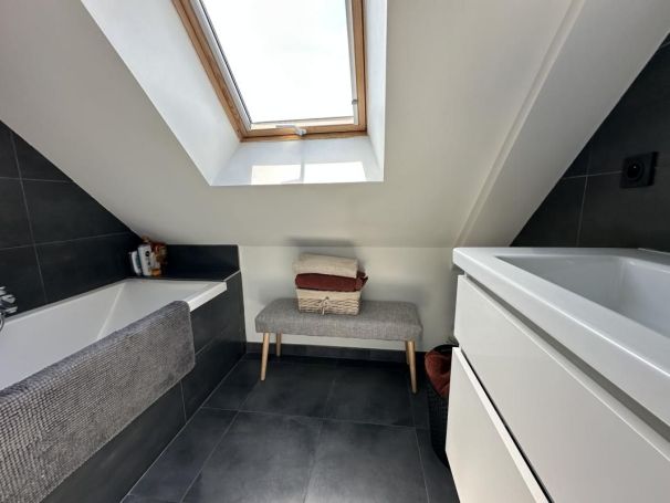 A vendre LONGèRE 5 PIECES 95 M2 SOMMERVIEU