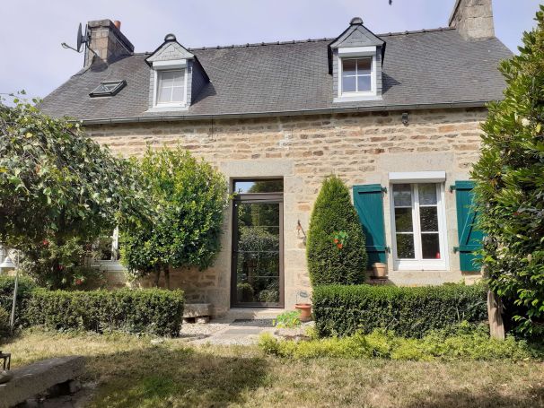 A vendre LE VIEUX MARCHE