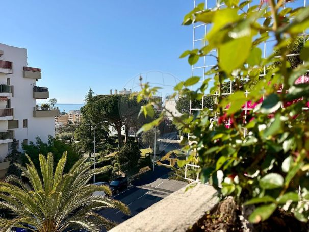 A louer APPARTEMENT T3 75 M2 TERRASSE BORD DE MER NICE