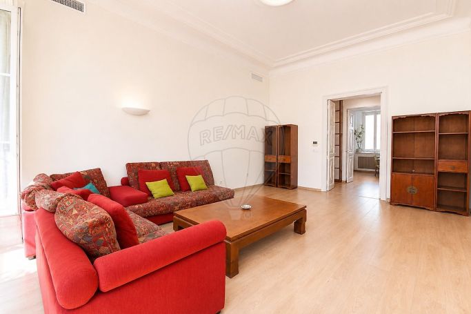 A louer APPARTEMENT T5 149 M2 BORD DE MER NICE