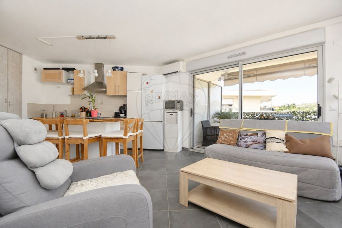 A louer APPARTEMENT T2 43 M2 TERRASSE BORD DE MER LE CANNET