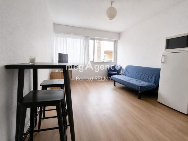 A louer STUDIO  21 M2 PLAGE à PIED LES SABLES D OLONNE