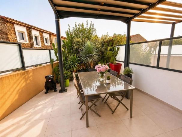 A louer APPARTEMENT T3 80 M2 TERRASSE BORD DE MER COGOLIN
