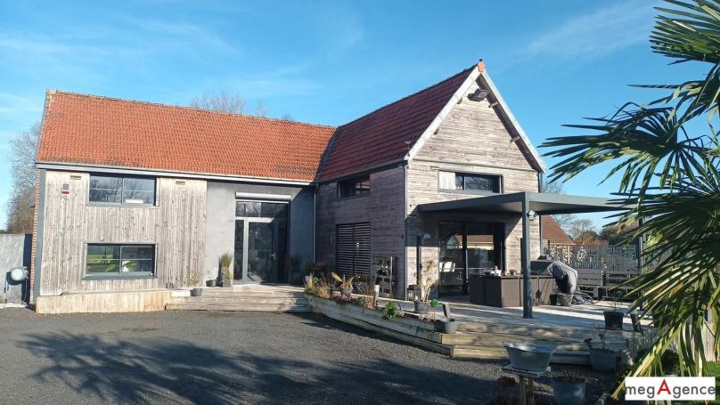 A louer LOFT  3 PIECES 158 M2  DOUDELAINVILLE