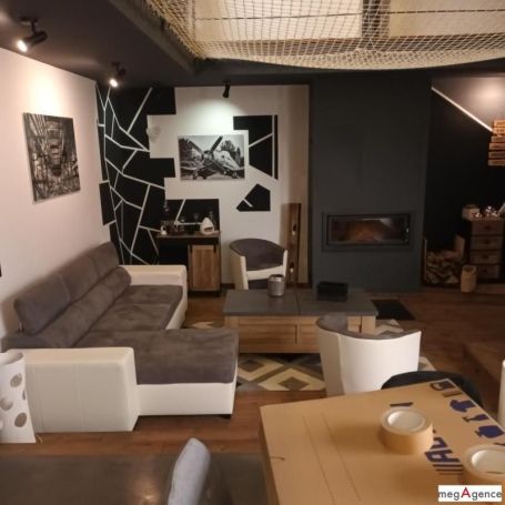 A louer LOFT  3 PIECES 158 M2  DOUDELAINVILLE