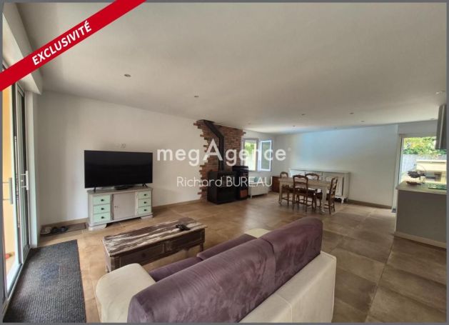 A louer MAISON  CONTEMPORAINE  MEOUNES LES MONTRIEUX