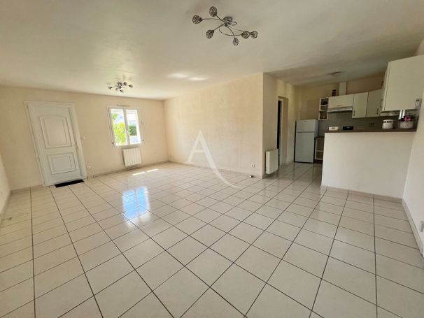 A vendre MAISON  4 PIECES 74 M2 BORD DE MER LONGEVILLE SUR MER