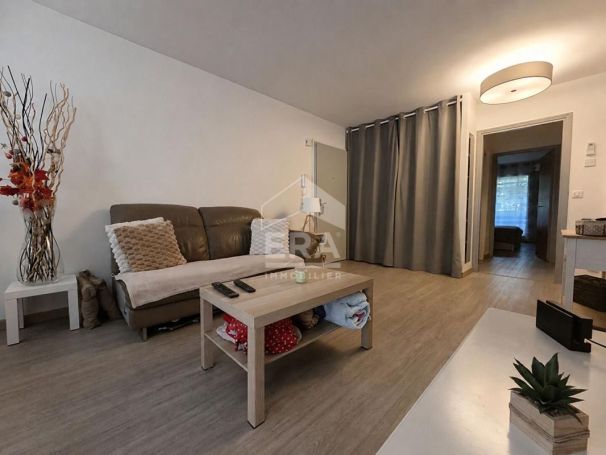 A louer APPARTEMENT T3 77 M2 BORD DE MER CAGNES SUR MER