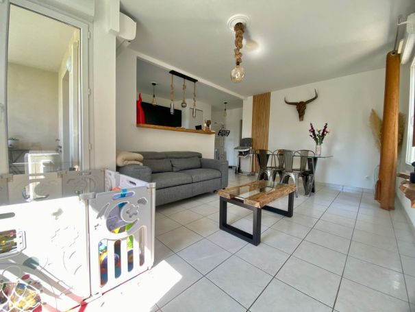 A louer APPARTEMENT T3 58 M2 TERRASSE  MARSEILLE 13EME