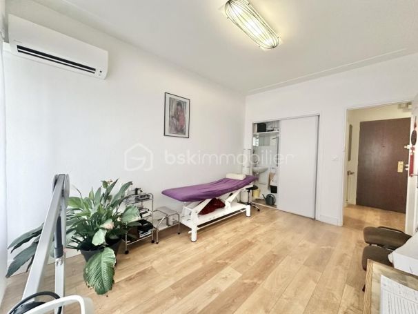 A louer APPARTEMENT T3 65 M2 BORD DE MER NICE