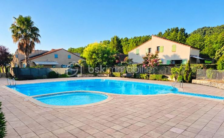 A louer APPARTEMENT NEUF T2 28 M2 TERRASSE  LE BEAUSSET