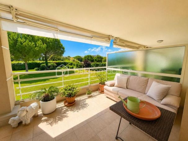 A louer APPARTEMENT T4 87 M2 TERRASSE BORD DE MER ANTIBES