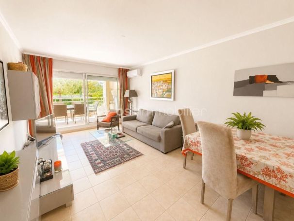 A louer APPARTEMENT T4 87 M2 TERRASSE BORD DE MER ANTIBES