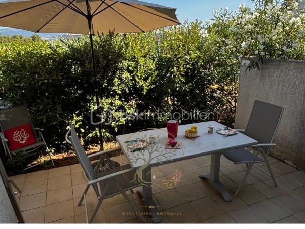 A louer APPARTEMENT DUPLEX T2 25 M2 TERRASSE BORD DE MER GROSSETO PRUGNA