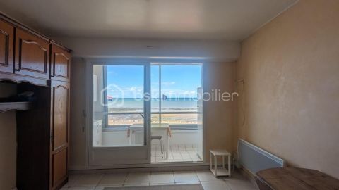 A louer STUDIO 18 M2 VUE MER COURSEULLES SUR MER