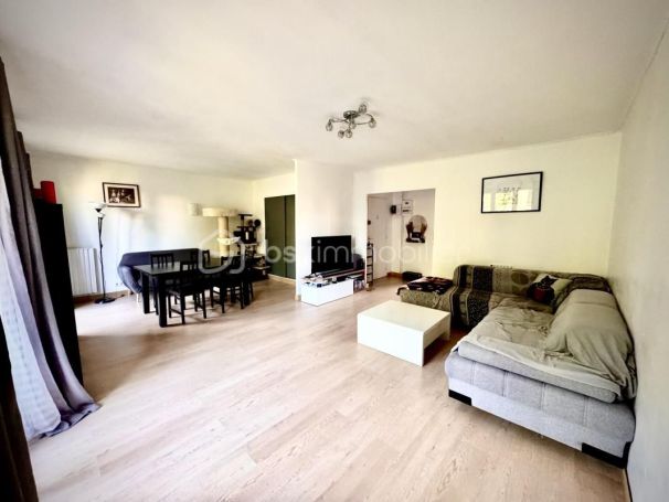 A louer APPARTEMENT T4 81 M2 TERRASSE  BRIGNOLES