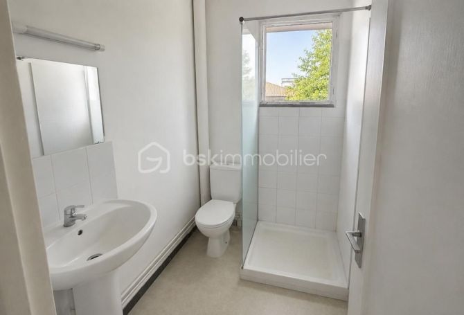 A louer STUDIO  29 M2  BILLERE