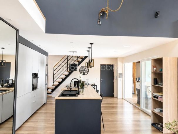 A louer APPARTEMENT DUPLEX T4 98 M2 TERRASSE  LESPIGNAN