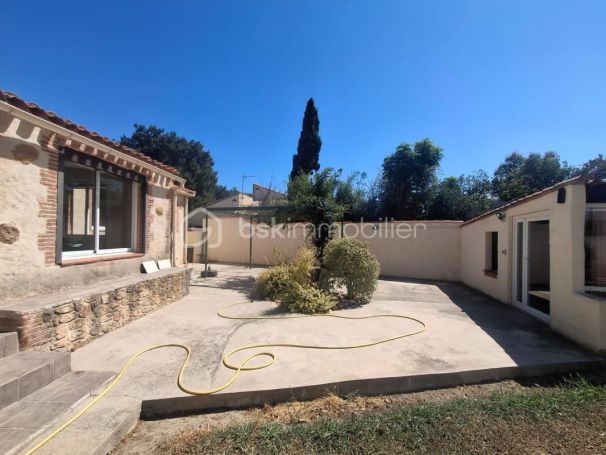 A louer MAISON  6 PIECES 114 M2  PEZILLA LA RIVIERE