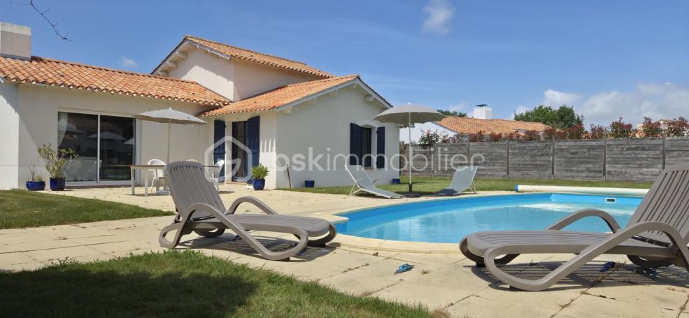 A louer MAISON  4 PIECES 79 M2  L AIGUILLON SUR VIE