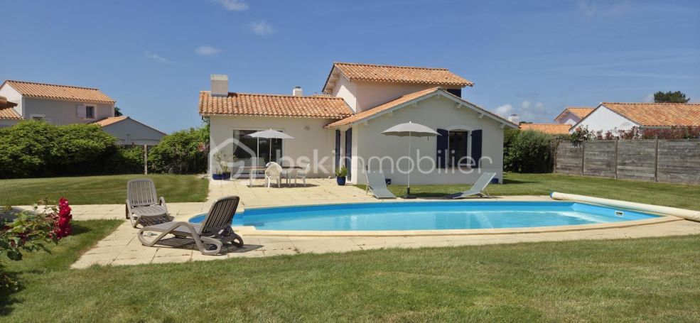 A louer MAISON  4 PIECES 79 M2  L AIGUILLON SUR VIE