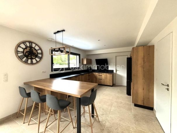 A louer MAISON  6 PIECES 155 M2  MALVES EN MINERVOIS