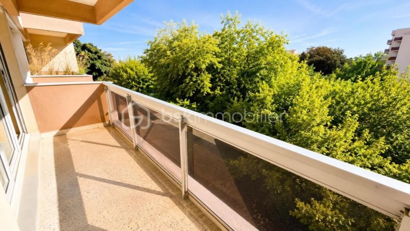 A louer APPARTEMENT T2 50 M2  BORDEAUX