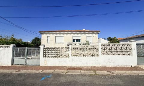 A louer MAISON DE MAîTRE BORD DE MER ROYAN