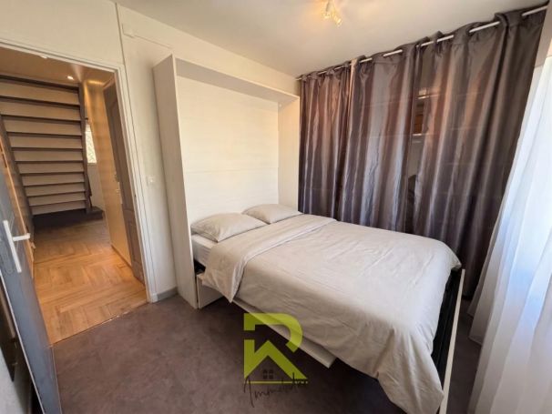 A louer APPARTEMENT DUPLEX T3 48 M2 PIEDS DANS L'EAU AGDE
