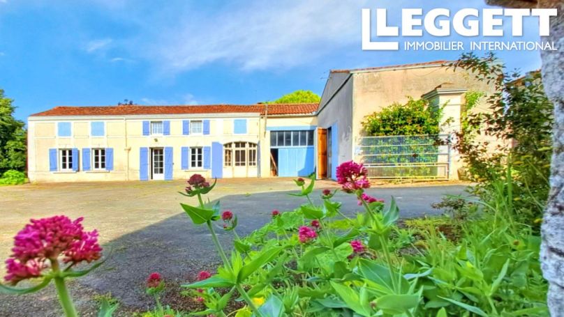 A louer LONGèRE  7 PIECES 168 M2  SALEIGNES