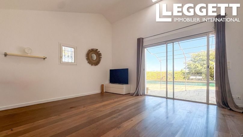 A louer MAISON  5 PIECES 102 M2  GREASQUE