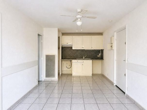 A louer APPARTEMENT T3 34 M2 BORD DE MER GRUISSAN