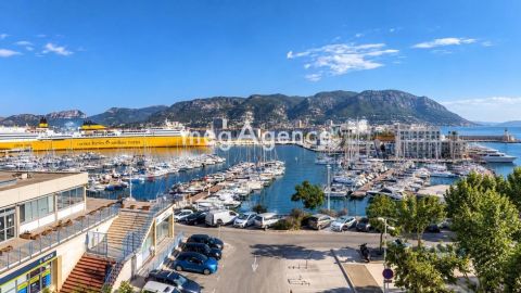 A louer APPARTEMENT T3 69 M2 VUE MER TOULON