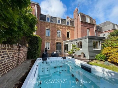 A louer MAISON DE MAîTRE PIEDS DANS L'EAU DIEPPE