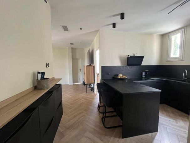 A louer APPARTEMENT T3 67 M2 BORD DE MER NICE