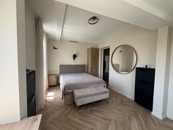 A louer APPARTEMENT T3 67 M2 BORD DE MER NICE