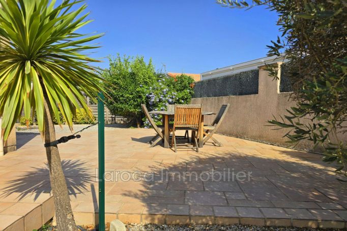 A louer MAISON  4 PIECES 94 M2  SAINT GENIS DES FONTAINES Village