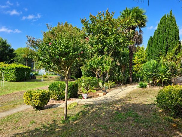 A vendre MAISON  7 PIECES 158 M2 BORD DE MER SAINT JEAN DE MONTS